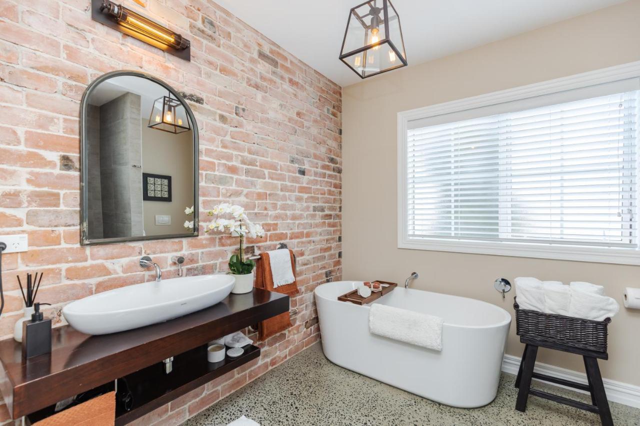 Sweet Magnolia 1 Or 2 Bedroom Suite St Kilda Cambridge With Complimentary Continental Breakfast Exterior foto