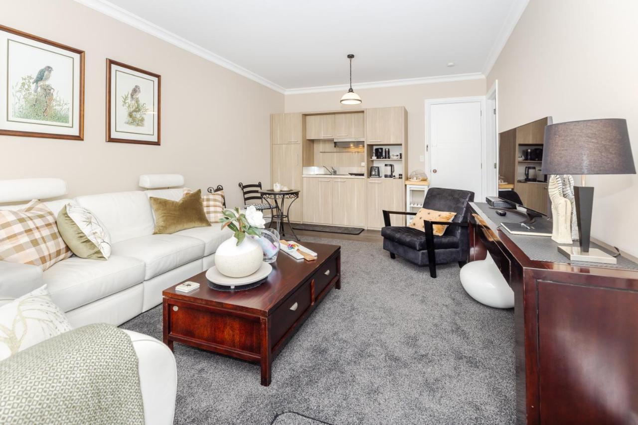 Sweet Magnolia 1 Or 2 Bedroom Suite St Kilda Cambridge With Complimentary Continental Breakfast Exterior foto